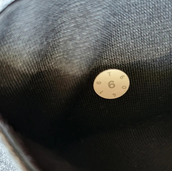 Lululemon Featherlight  Tight Heathered Black - Picture 7 of 11